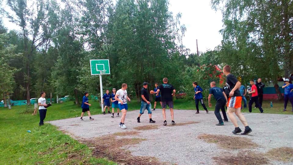 Спортивные игры в реабилитационном центре 'Территория Жизни' г. Томск